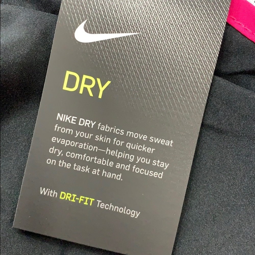 NIKE Women’s running shorts with Dri-Fit Technolog - Picture 4 of 16